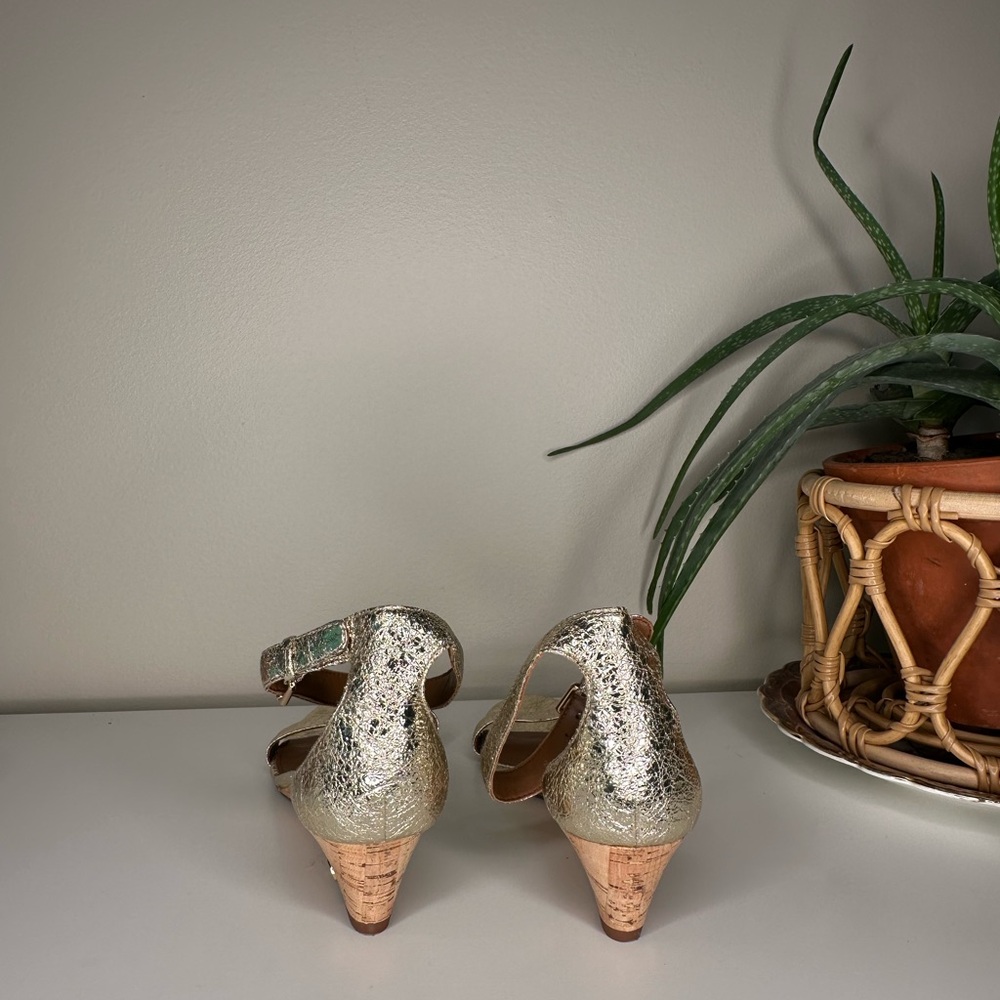 Tory Burch Savannah Gold Metallic Wedge Sandals Leather Cork Kitten Heel 10.5 - Picture 9 of 13